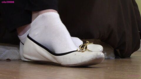 ХхХ видео про эротика ножки чулки туфли
